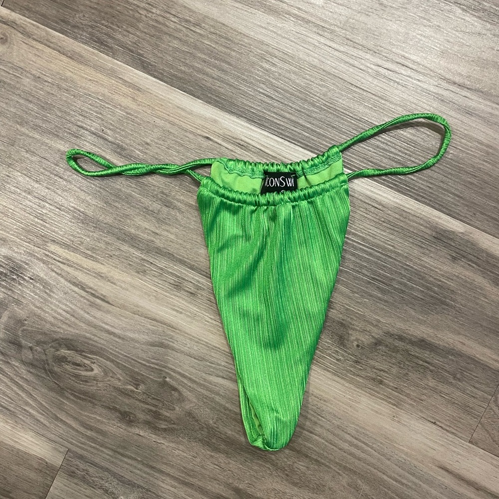 Green String Bikini - Picture 5 of 6